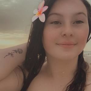 Meet your Posher, Deziray